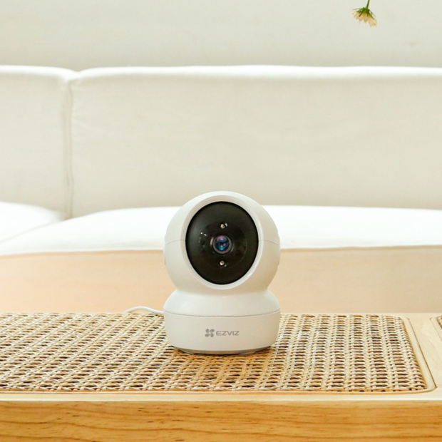 Cámara EZVIZ Wifi, H6C-2MP, 360°, IR 10mts, detección de movimiento, audio bidireccional, Tarjeta SD.