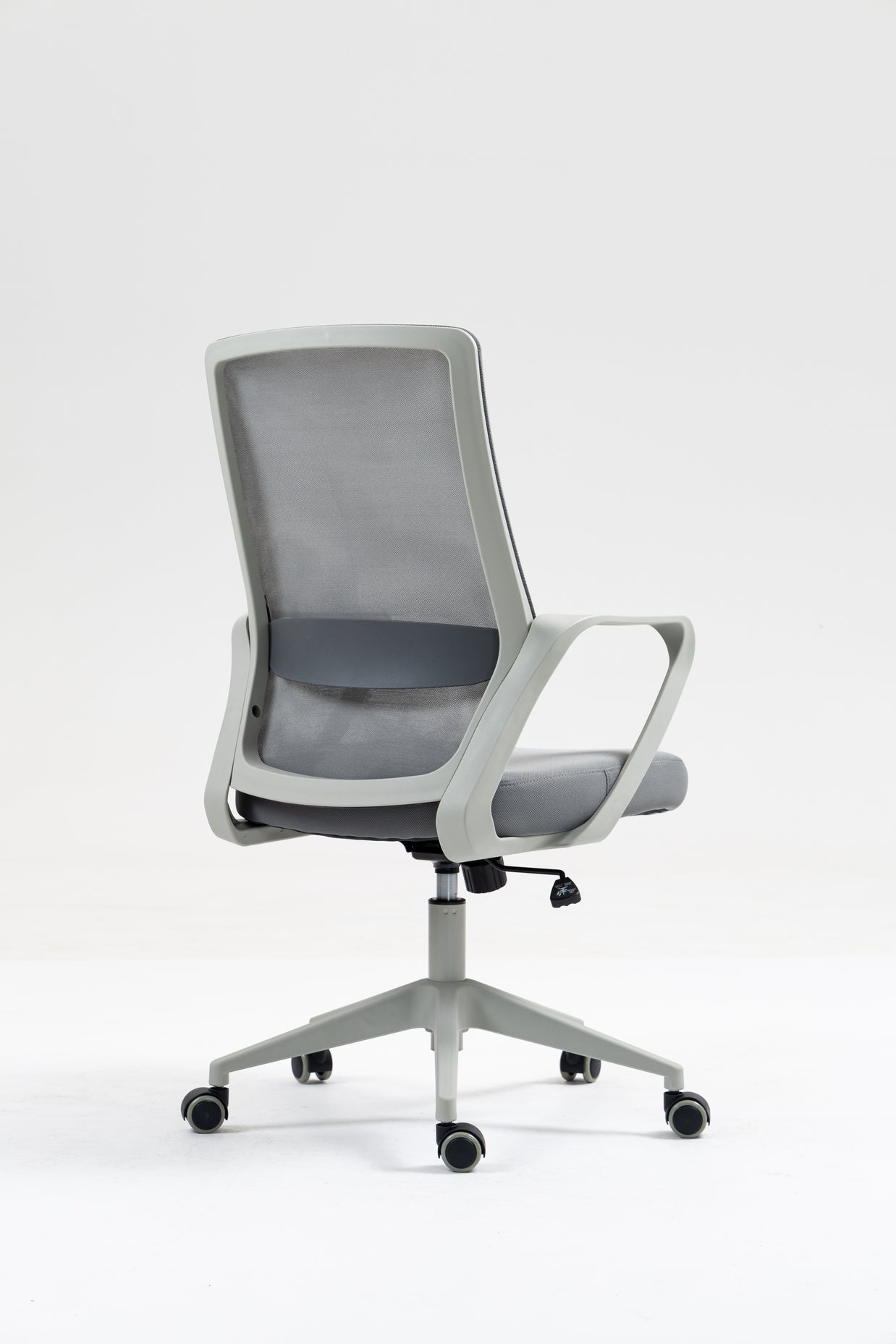 Silla de malla SIT respaldo medio, control de altura neumático, base de nylon, color gris y color negro SIT-M195GR / SIT-M195BK