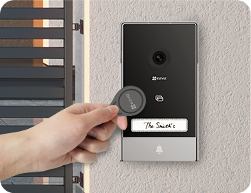 Video portero ezviz 2MP pantalla y timbre, detección de personas, IP67, audio 2 vías, desbloqueo RFID